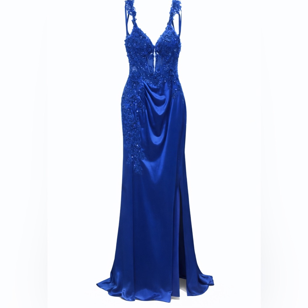 ⚡️ FLASH Summer Sale Event ⚡️ Royal Blue Heavy Beaded Evening Gown –Size 4-6